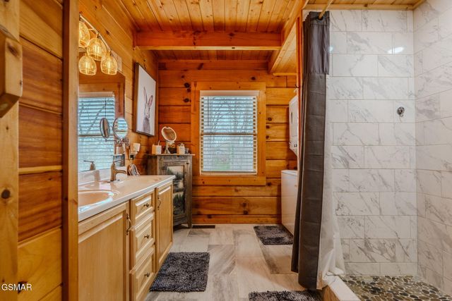 839 W Gold Dust, Pigeon Forge, TN 37863