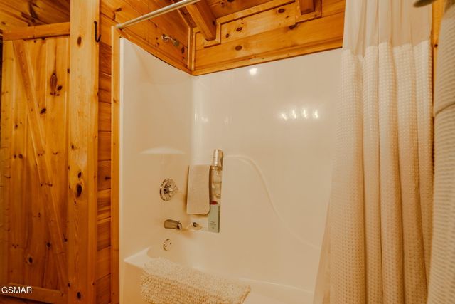 839 W Gold Dust, Pigeon Forge, TN 37863