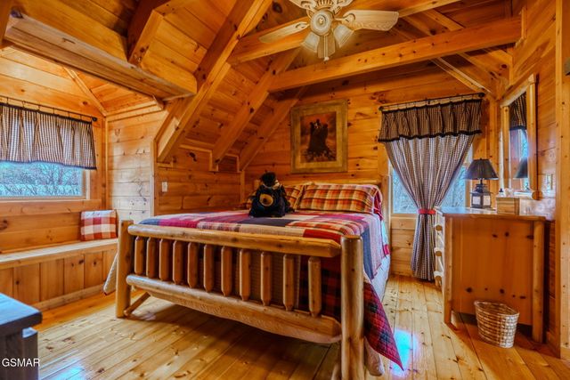 839 W Gold Dust, Pigeon Forge, TN 37863