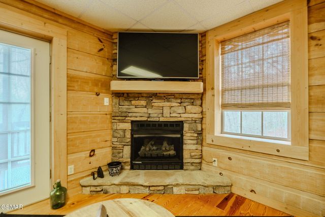 839 W Gold Dust, Pigeon Forge, TN 37863