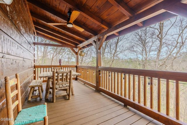 839 W Gold Dust, Pigeon Forge, TN 37863