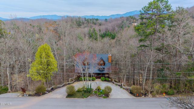 839 W Gold Dust, Pigeon Forge, TN 37863