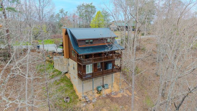 839 W Gold Dust, Pigeon Forge, TN 37863