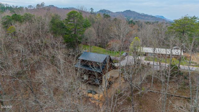 839 W Gold Dust, Pigeon Forge, TN 37863