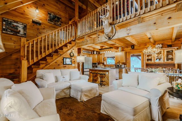 839 W Gold Dust, Pigeon Forge, TN 37863