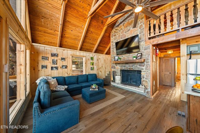 1427 Nordic Drive, Gatlinburg, TN 37738