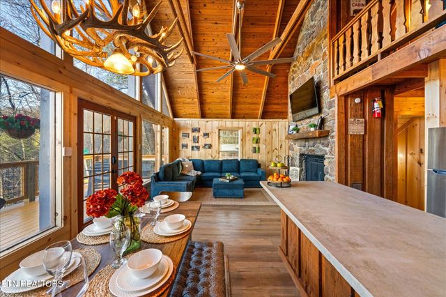 1427 Nordic Drive, Gatlinburg, TN 37738