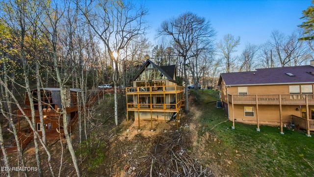 1427 Nordic Drive, Gatlinburg, TN 37738