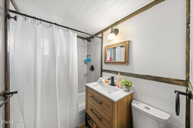 1427 Nordic Drive, Gatlinburg, TN 37738