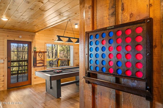 1427 Nordic Drive, Gatlinburg, TN 37738