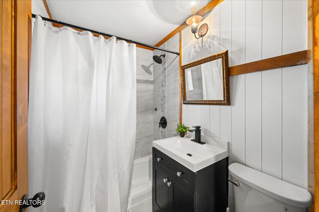 1427 Nordic Drive, Gatlinburg, TN 37738