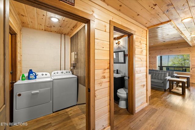 1427 Nordic Drive, Gatlinburg, TN 37738