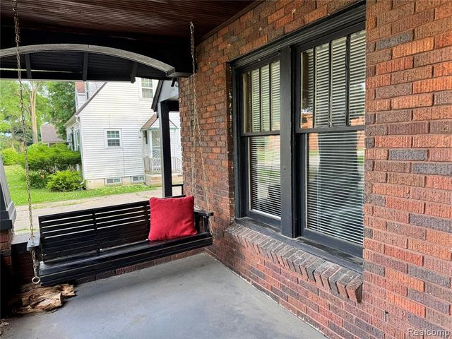 1202 Pershing Street, Flint, MI 48503