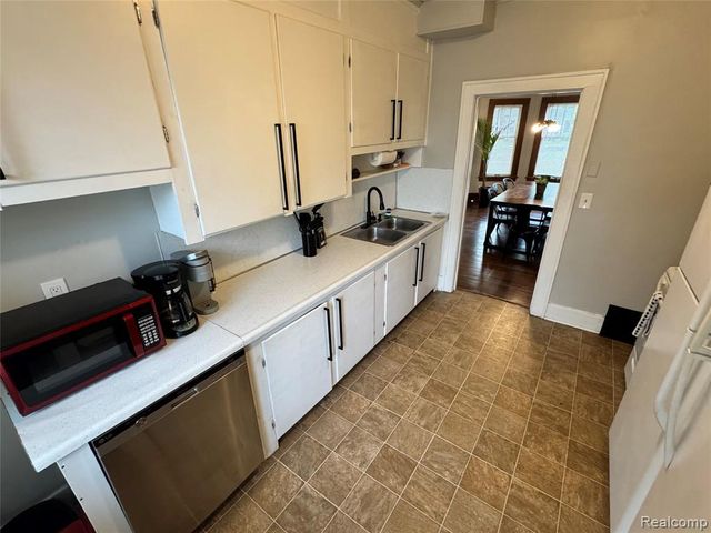 1202 Pershing Street, Flint, MI 48503