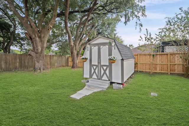 13711 Cologne Drive, Houston, TX 77065