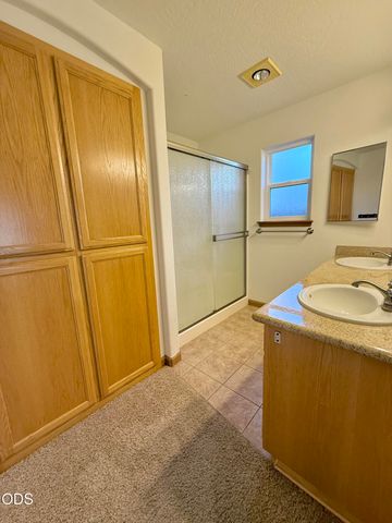 918 Win Way, Eagle Point, OR 97524
