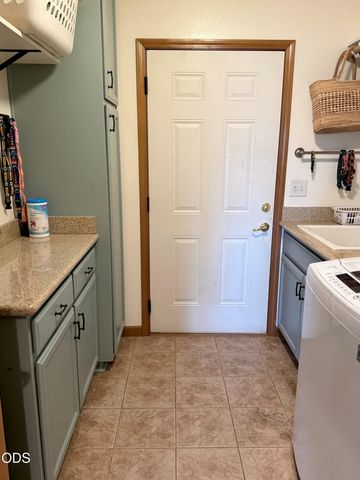 918 Win Way, Eagle Point, OR 97524