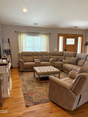 918 Win Way, Eagle Point, OR 97524