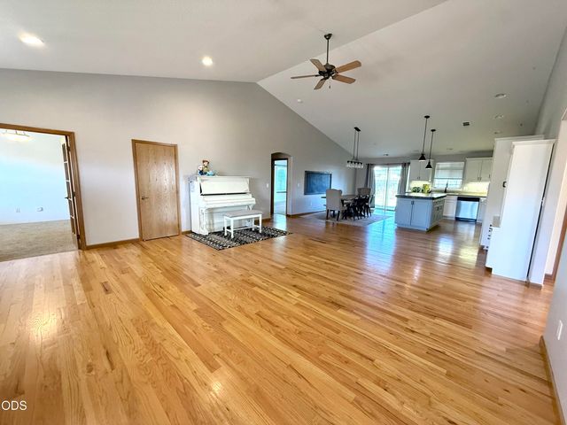 918 Win Way, Eagle Point, OR 97524