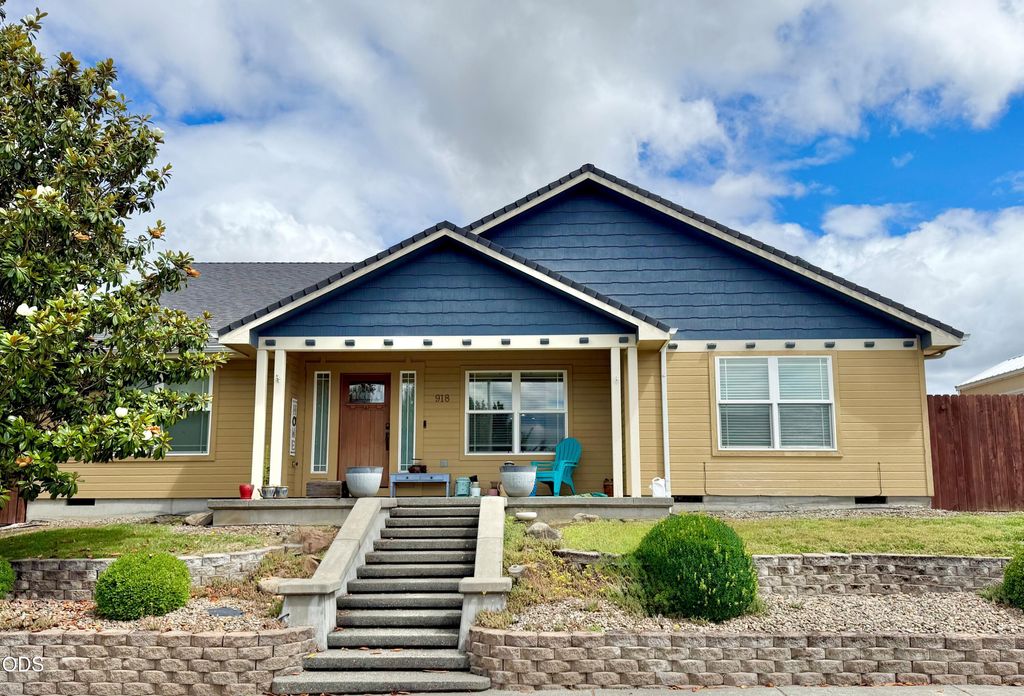918 Win Way, Eagle Point, OR 97524