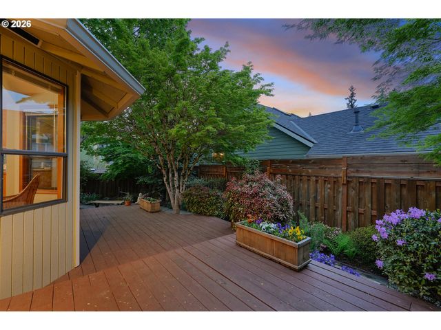 13821 Sw ASHBURY Ln, Portland, OR 97223