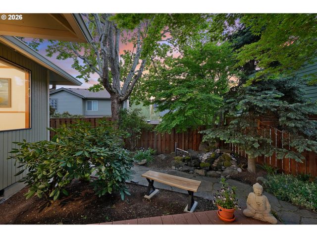 13821 Sw ASHBURY Ln, Portland, OR 97223
