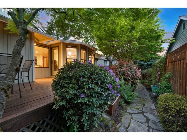 13821 Sw ASHBURY Ln, Portland, OR 97223