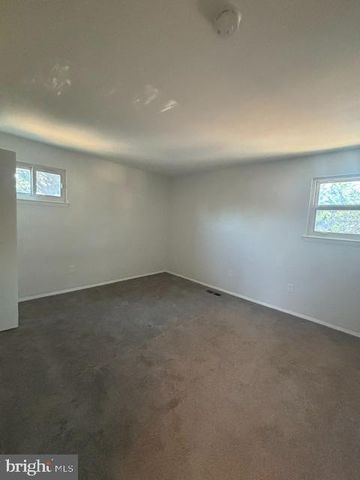 7997 NOLCREST RD, Glen Burnie, MD 21061