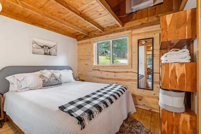22759 SUNNYSIDE GULCH RD, Silver City, SD 57702