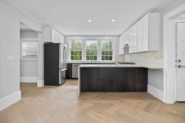 476 Heath Street, Brookline, MA 02467