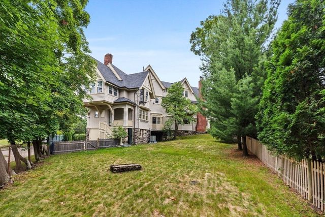 476 Heath Street, Brookline, MA 02467