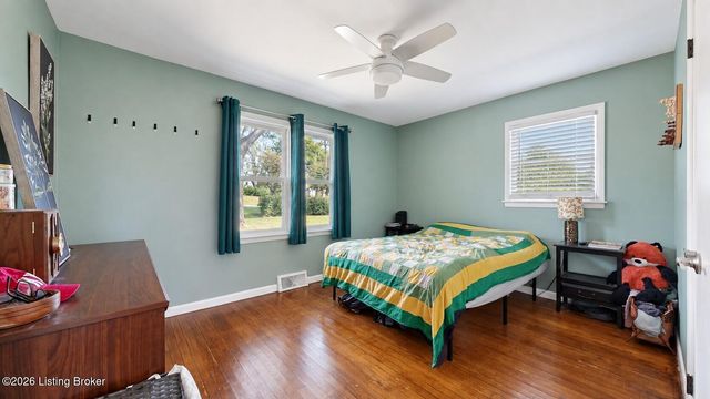 2300 Parkwood Rd, Louisville, KY 40214