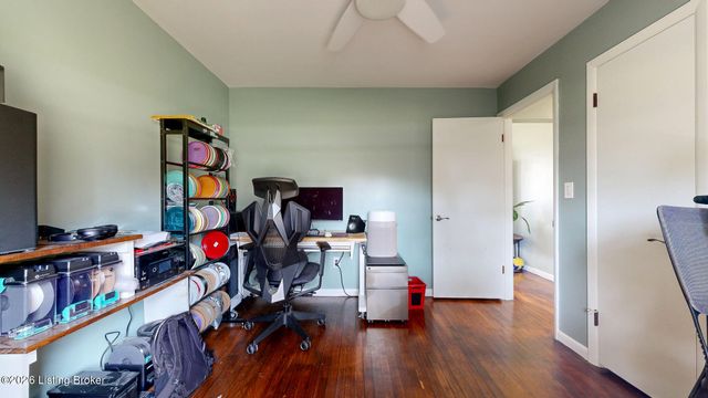 2300 Parkwood Rd, Louisville, KY 40214