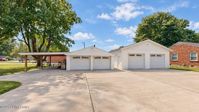 2300 Parkwood Rd, Louisville, KY 40214