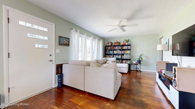 2300 Parkwood Rd, Louisville, KY 40214