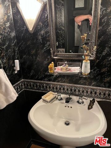 38420 Waverly Road, Palm Desert, CA 92211