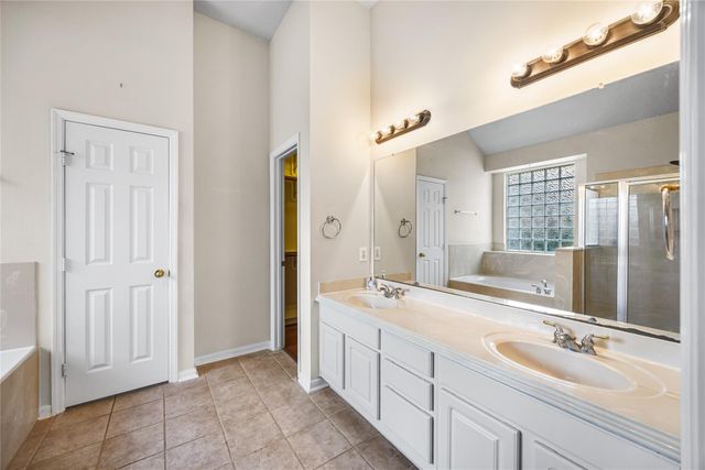 15207 Flameleaf Gardens Court, Cypress, TX 77433