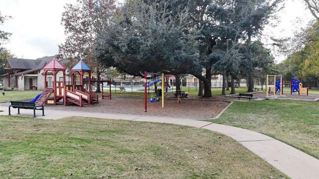 15207 Flameleaf Gardens Court, Cypress, TX 77433