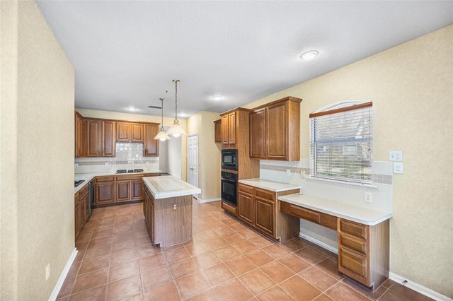 15207 Flameleaf Gardens Court, Cypress, TX 77433