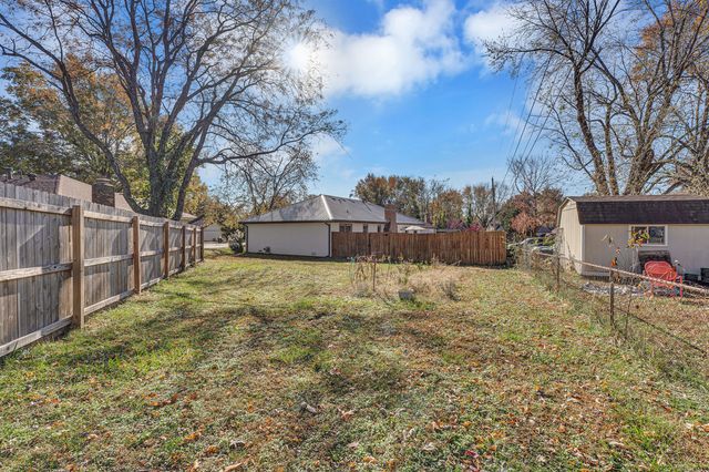 1651 W Lindberg Street, Springfield, MO 65807