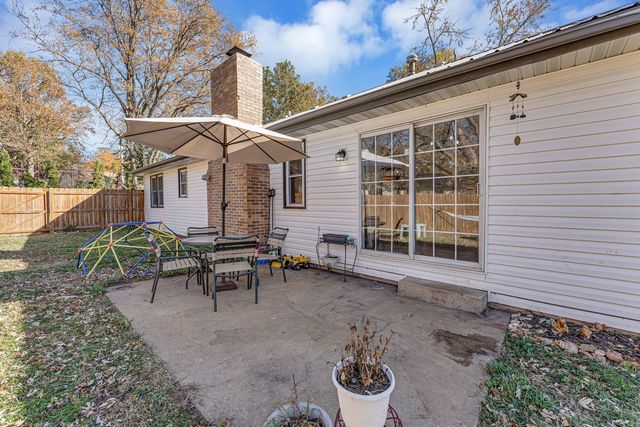 1651 W Lindberg Street, Springfield, MO 65807