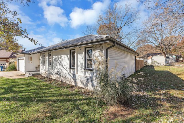 1651 W Lindberg Street, Springfield, MO 65807
