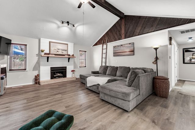 1651 W Lindberg Street, Springfield, MO 65807