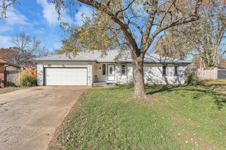 1651 W Lindberg Street, Springfield, MO 65807