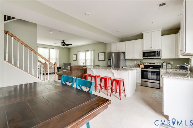 16524 Thornapple Aly, Moseley, VA 23120