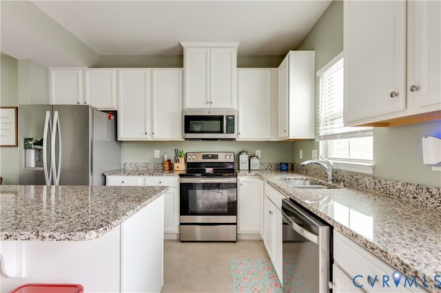 16524 Thornapple Aly, Moseley, VA 23120