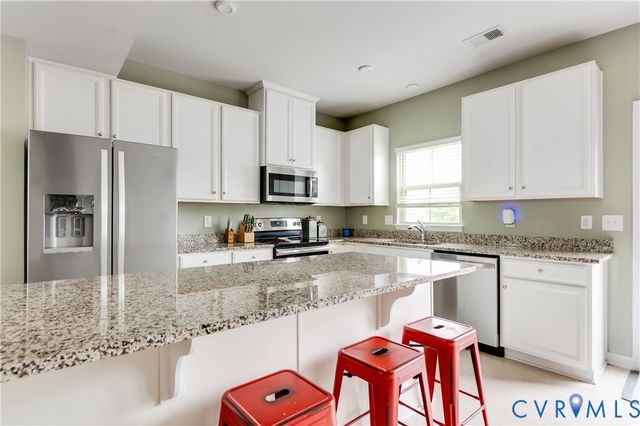 16524 Thornapple Aly, Moseley, VA 23120