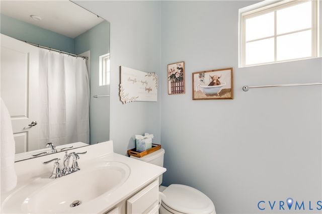 16524 Thornapple Aly, Moseley, VA 23120