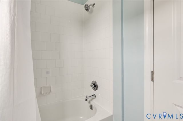 16524 Thornapple Aly, Moseley, VA 23120