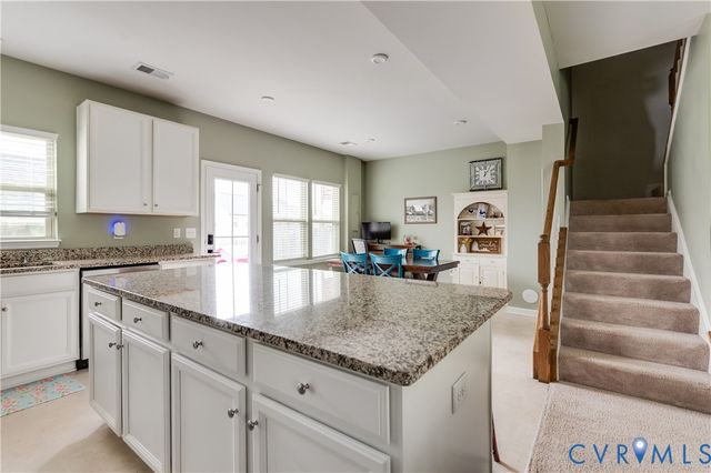 16524 Thornapple Aly, Moseley, VA 23120
